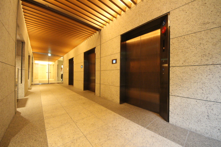 堂島ザ・レジデンスマークタワーのエレベーターホール
